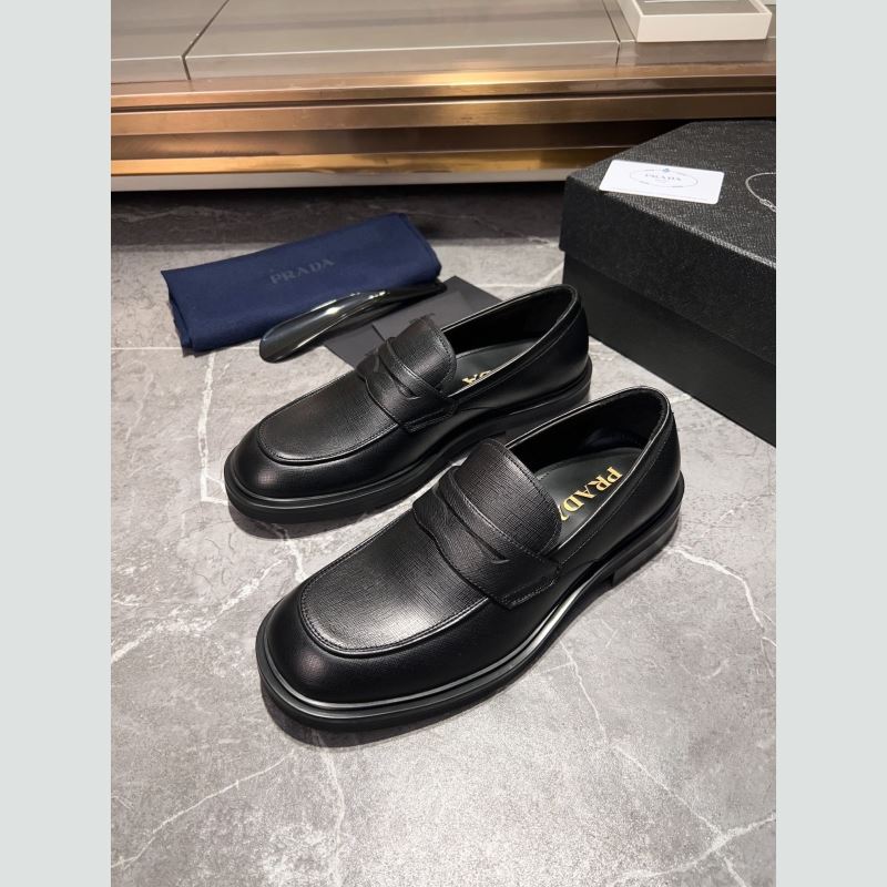Pra*a leather shoes